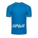 ssc napoli maglia replica azzurra 20232024 SSC Napoli | Scopri la Collezione Sullo Shop Ufficiale